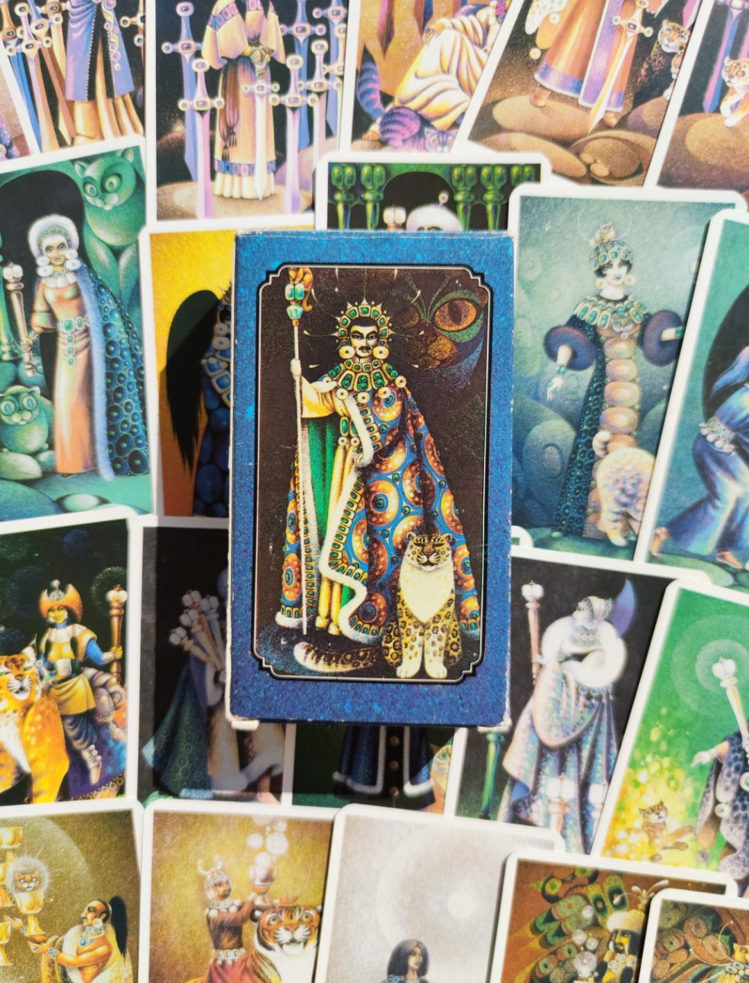 Tarot of the Cat People – Rare Vintage Tarot Deck by Karen Kuykendall – Complete with Booklet