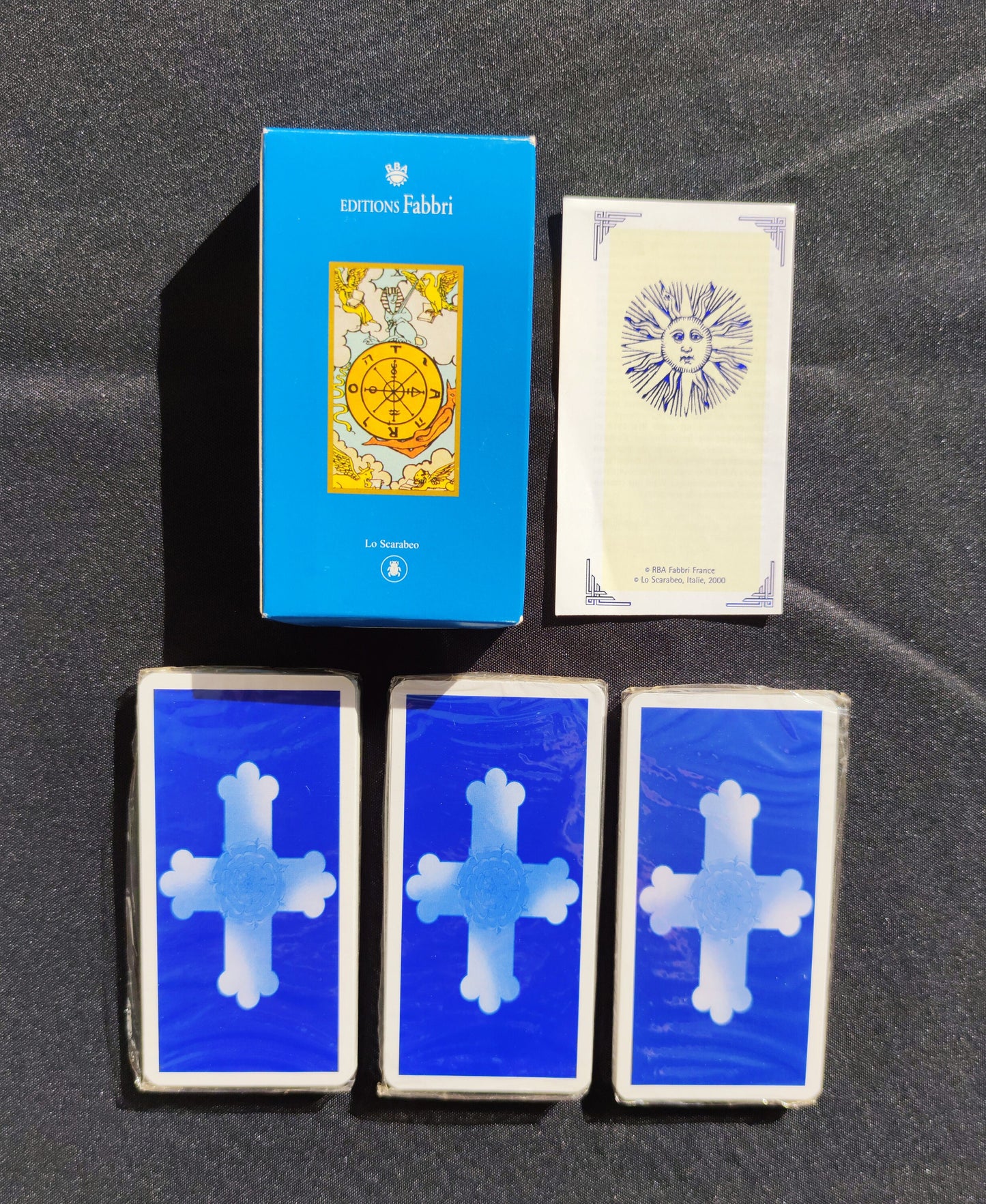 Universal tarot 2002 - Lo Scarabeo-gift-divination-cartomancy-clairvoyance-fortune telling- tarot deck-esotericism-divinatory guidance