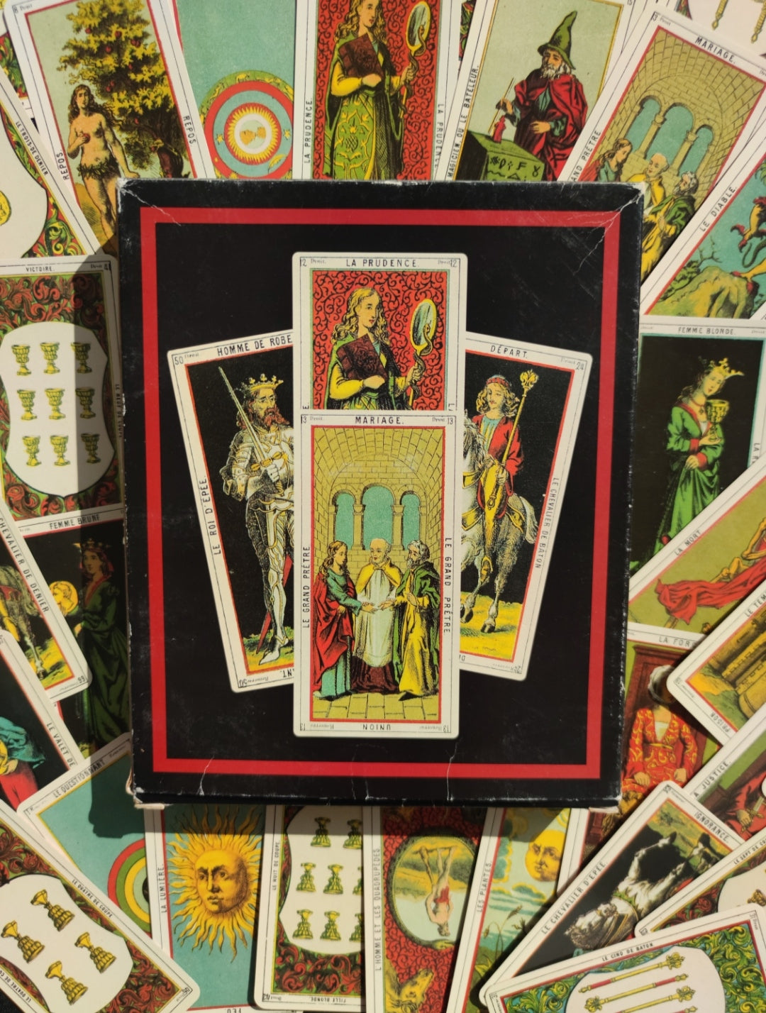 Medieval Tarot Étteilla – Rare 78-Card Reproduction with French Guide – Antique Divination Deck Inspired by Thoth