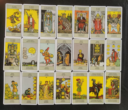 Universal tarot 2002 - Lo Scarabeo-gift-divination-cartomancy-clairvoyance-fortune telling- tarot deck-esotericism-divinatory guidance