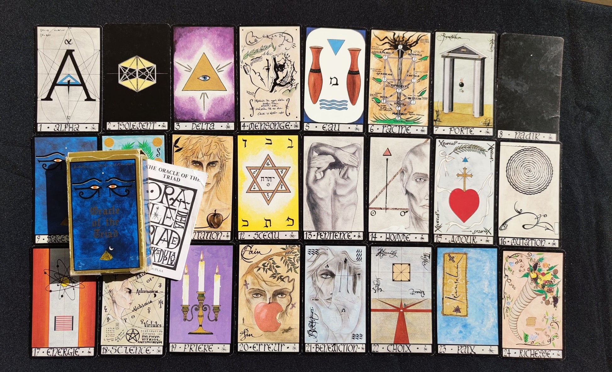 First edition "Oracle of the triad" 1992-Gift-Divination -Cartomancy -Clairvoyance-Fortune telling -Tarot deck-Esotericism -Prediction