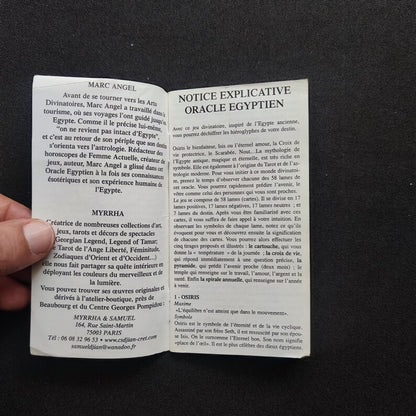 Pages intérieures de la notice de l'oracle égyptien, première vue.