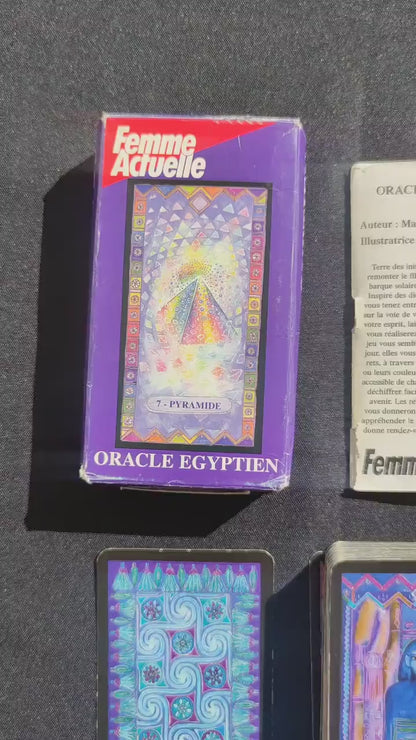 Vidéo de présentation de l'Oracle Égyptien de Marc Angel & Myrrha, édition 2010.